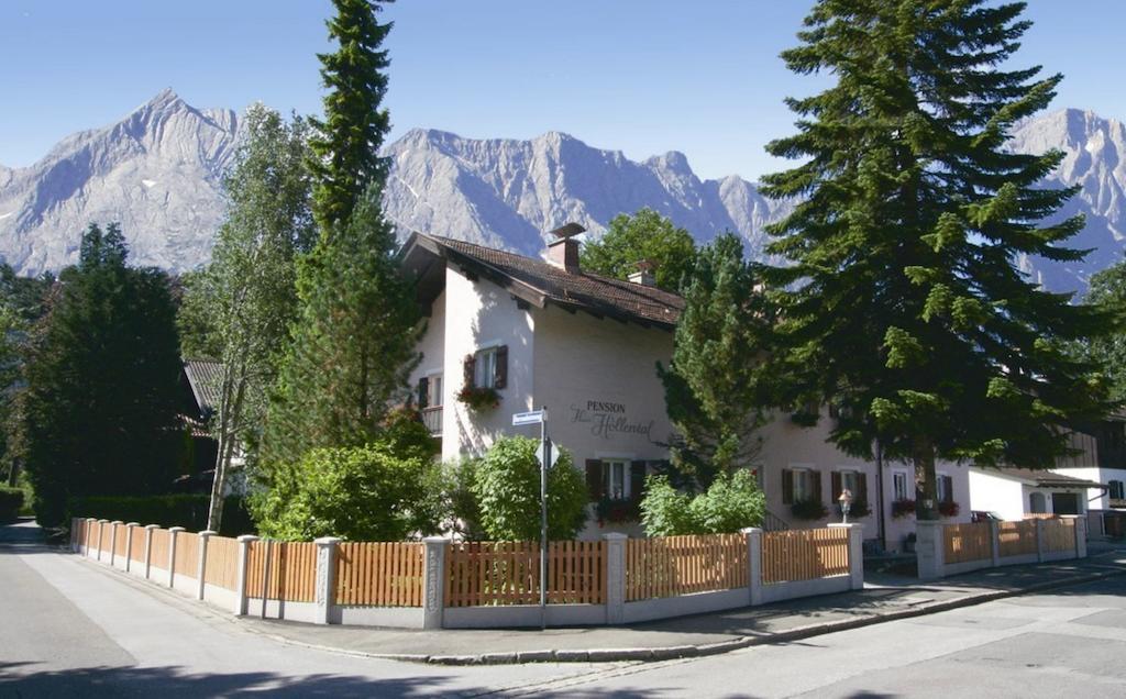 Haus Hollental Hotel Garmisch-Partenkirchen Exterior photo